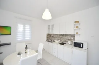 Доброта: House 44 apartments