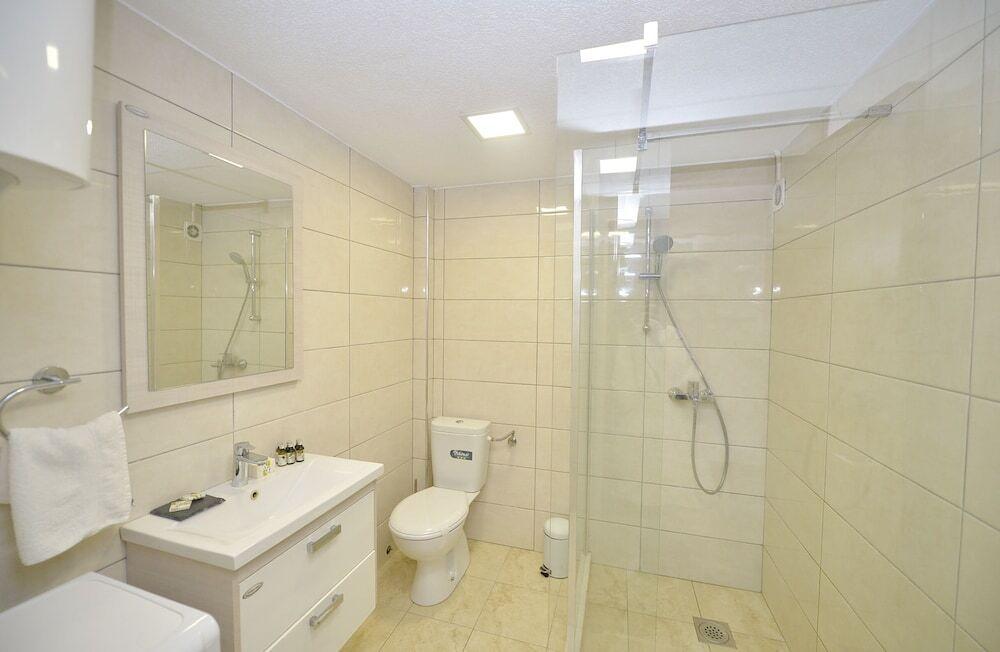 Доброта: House 44 apartments