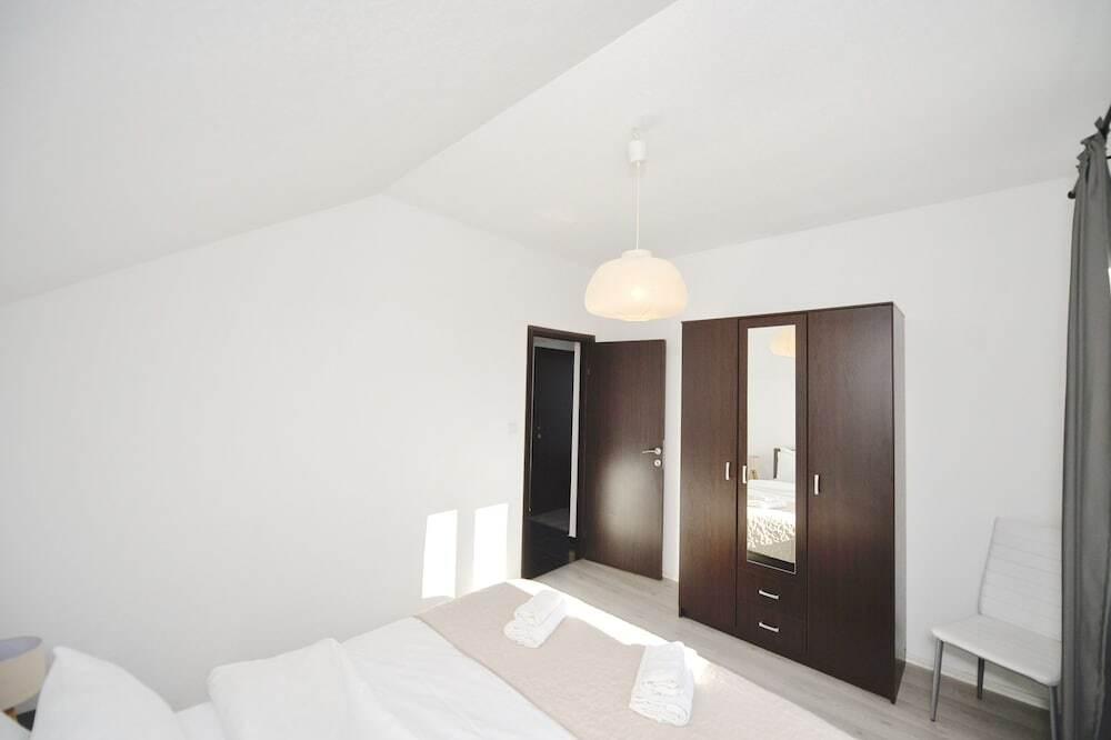 Доброта: House 44 apartments