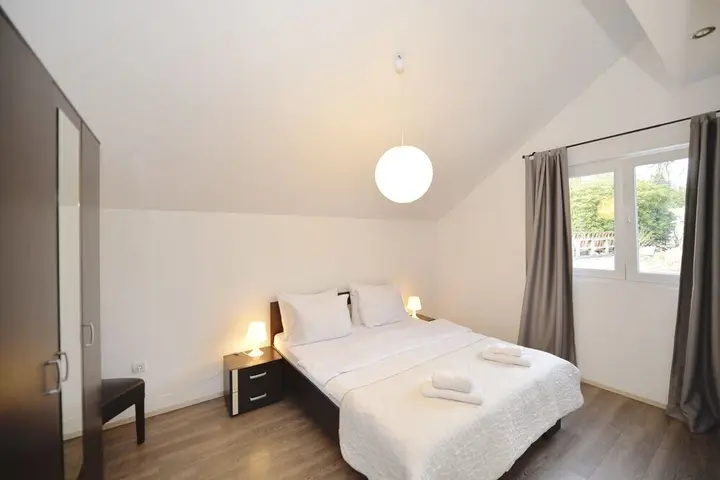 Доброта: House 44 apartments