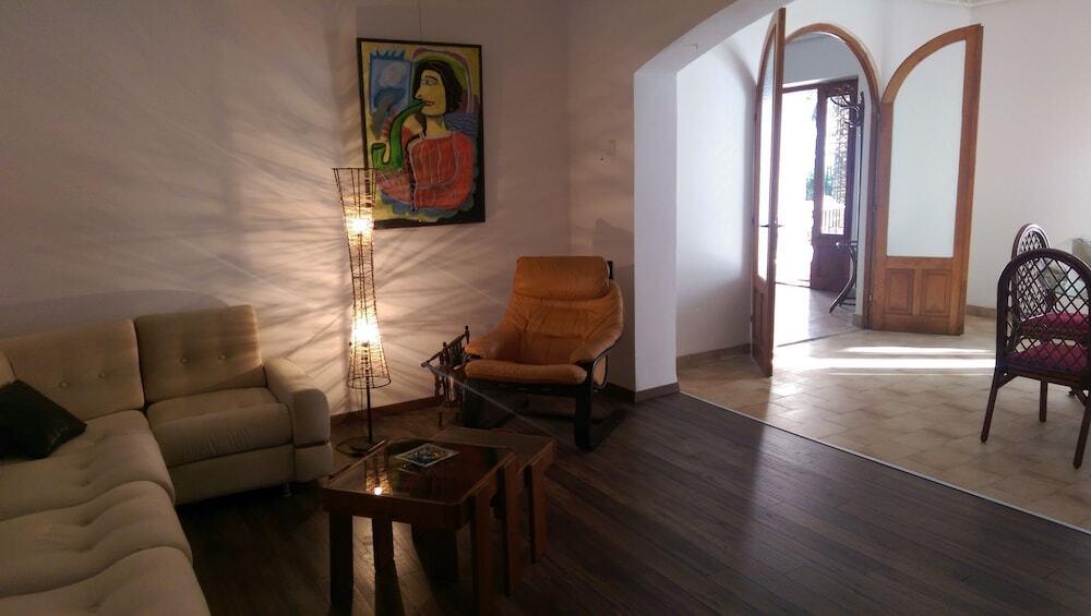 Доброта: House 44 apartments