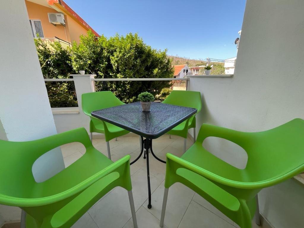 Сутоморе: Apartments Pericic