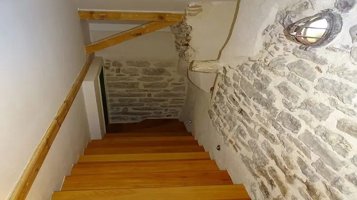 Доброта: Historic Stone House