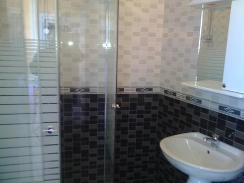 Ульцинь: Apartments Grandino