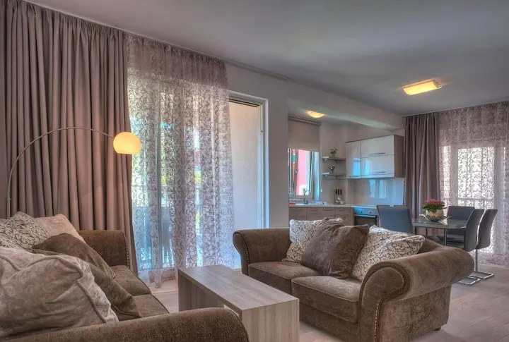 Пржно: Guest House Pržno Bay