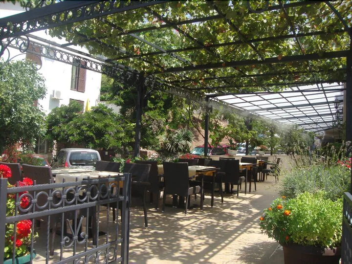 Пржно: Guest House Pržno Bay
