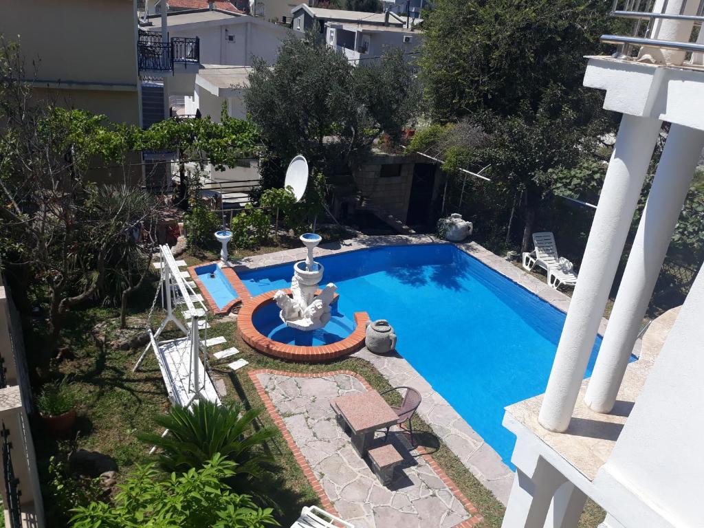 Бар: Apartments Pekic