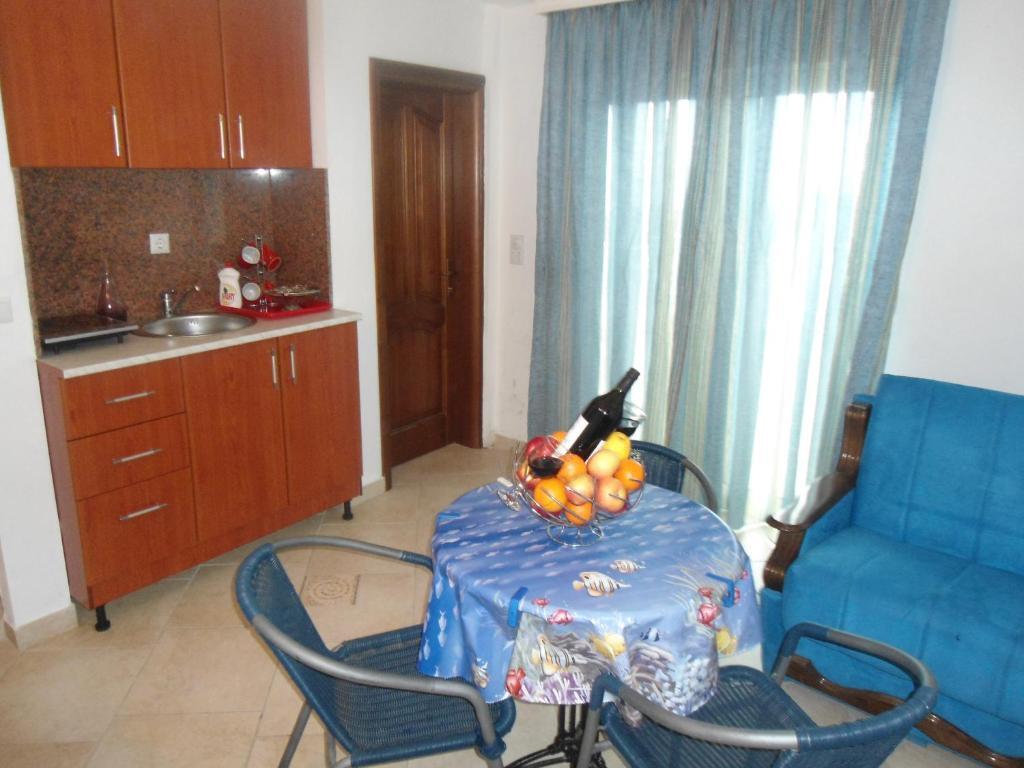 Бар: Apartments Pekic