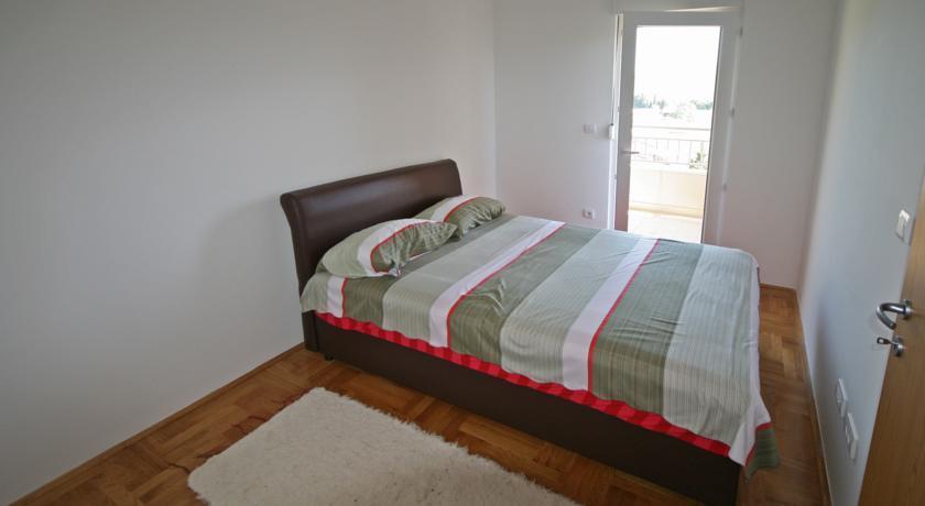 Бар: Apartments Doroteja