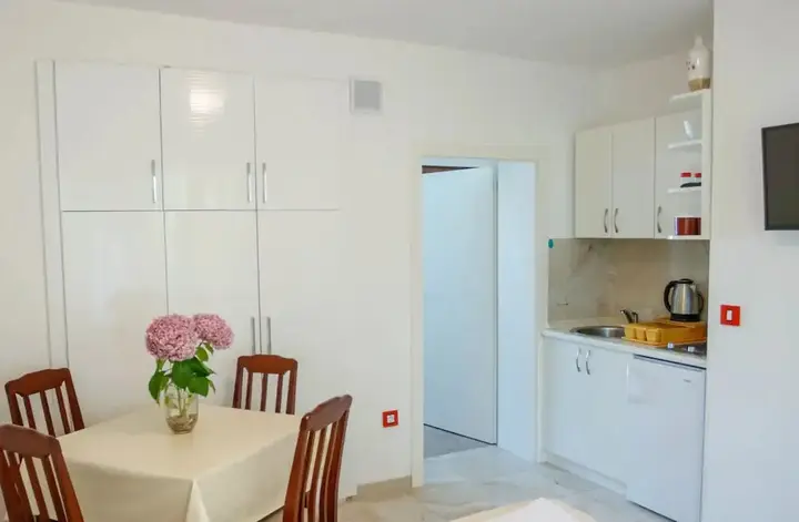 Тиват: Sea Star Danica Apartments