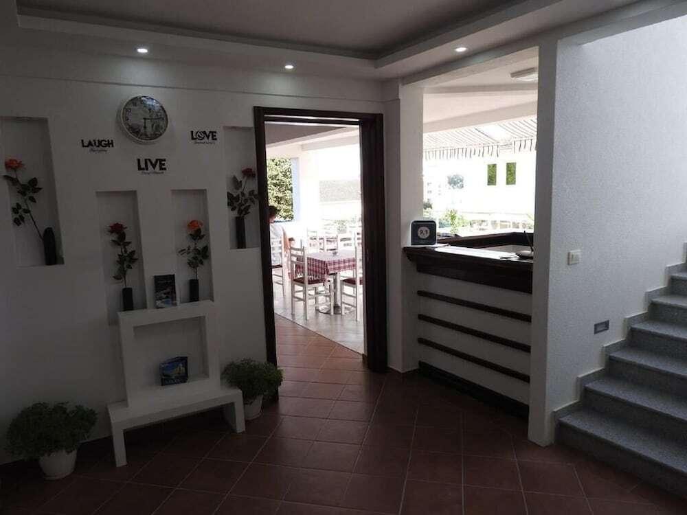 Ульцинь: Apartments FourRoses