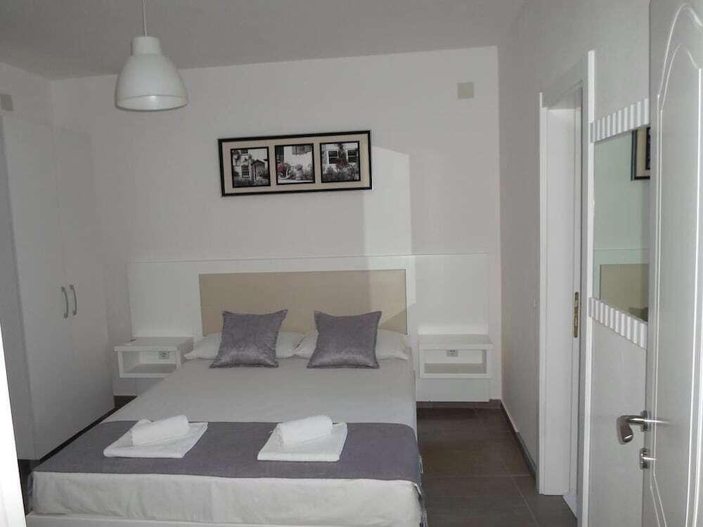 Ульцинь: Apartments FourRoses