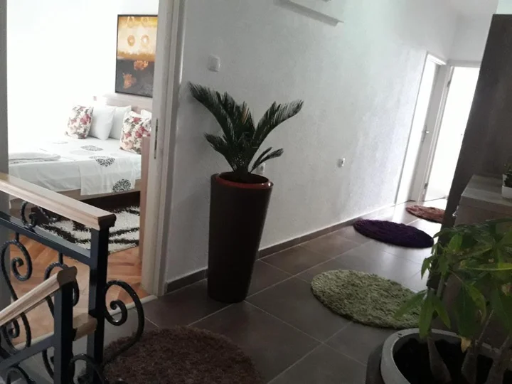 Ульцинь: Apartments Debora
