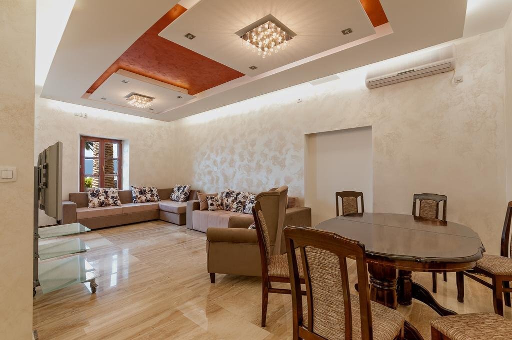 Тиват: Sea Coast Apartment