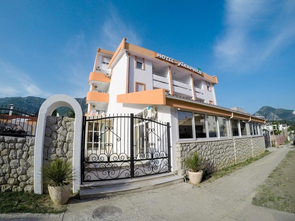 Сутоморе: Hotel Akapulco