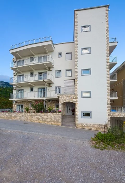 Бечичи: Montelux Apartments