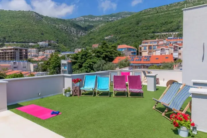 Петровац: Apartments Fortunella