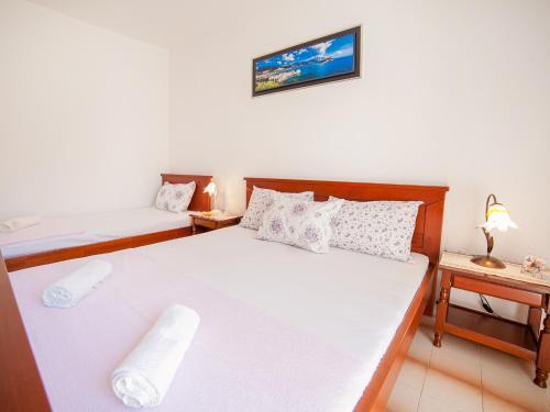Петровац: Rooms Garden