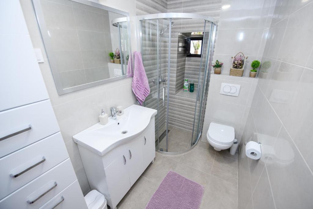 Доброта: Apartment Marko