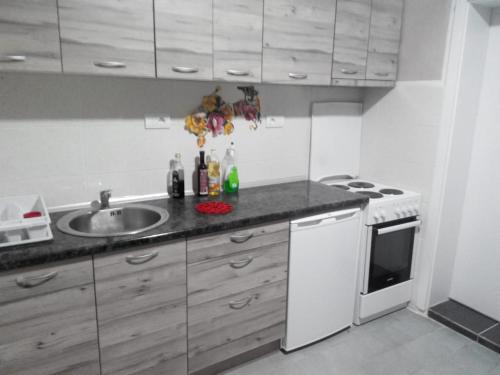 Бар: Apartments Stevanovic