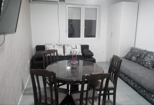 Бар: Apartments Stevanovic