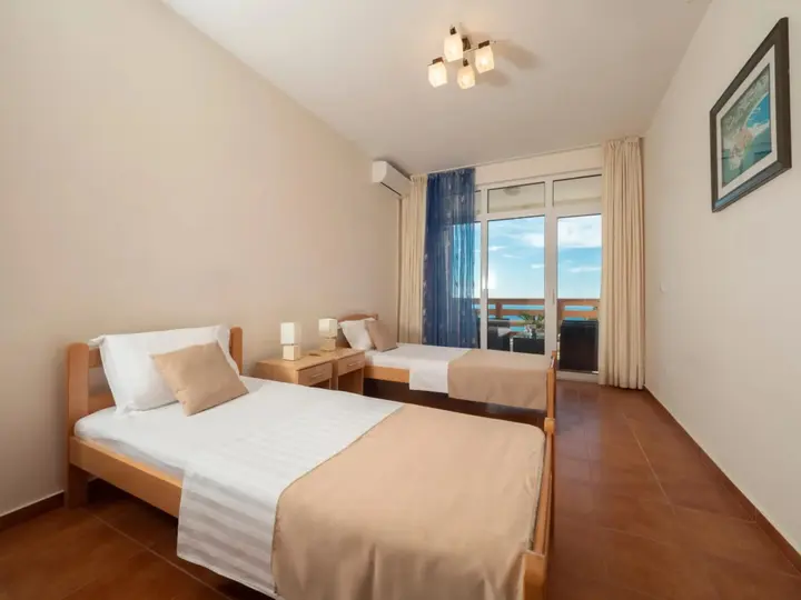 Бар: Berg Apartments
