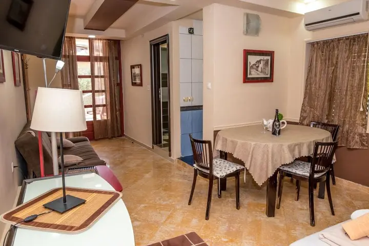 Петровац: Jovan Apartments