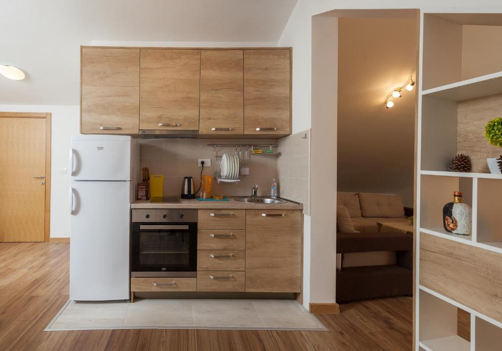Тиват: Apartments Viktoria