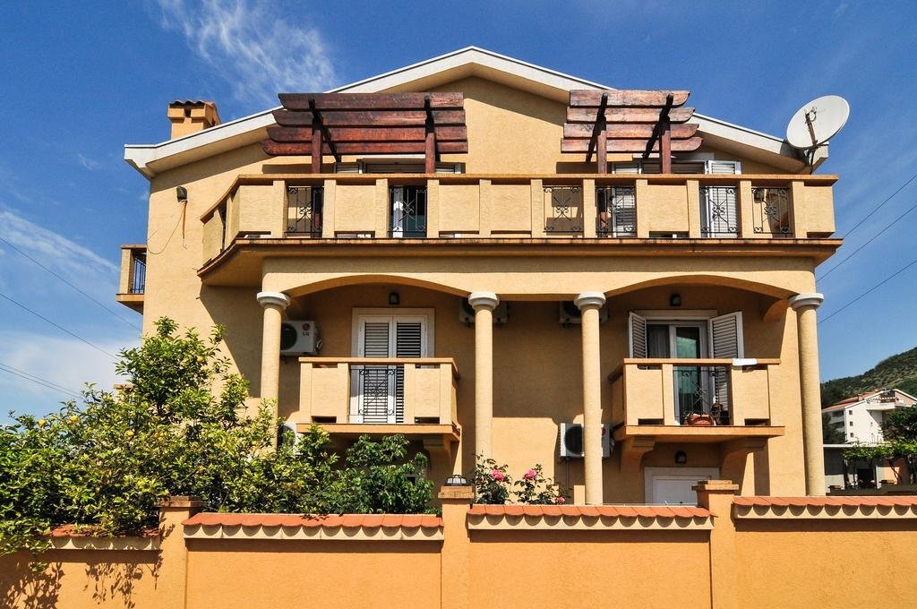 Тиват: Apartments Zeljko Vuksanovic