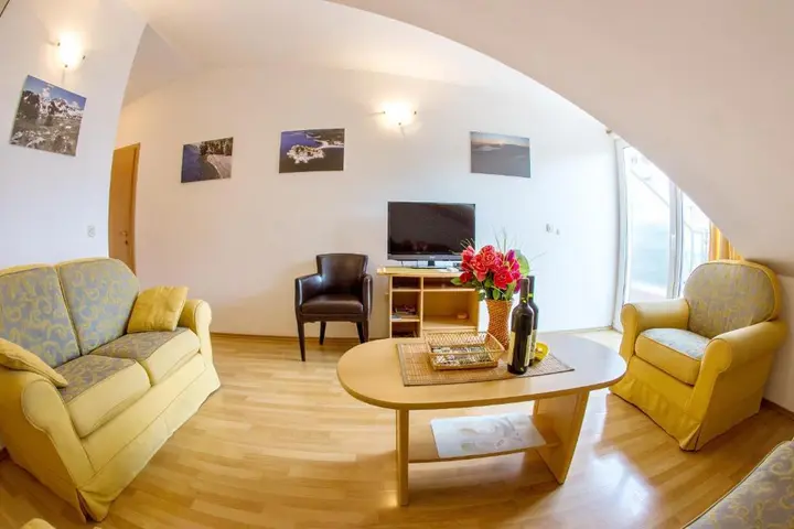Будва: Apartments Luka