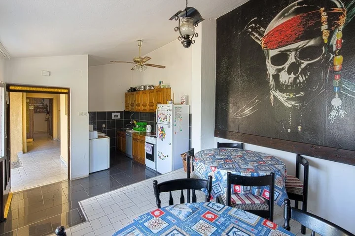 Ульцинь: Hostel Pirate