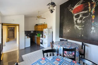 Ульцинь: Hostel Pirate