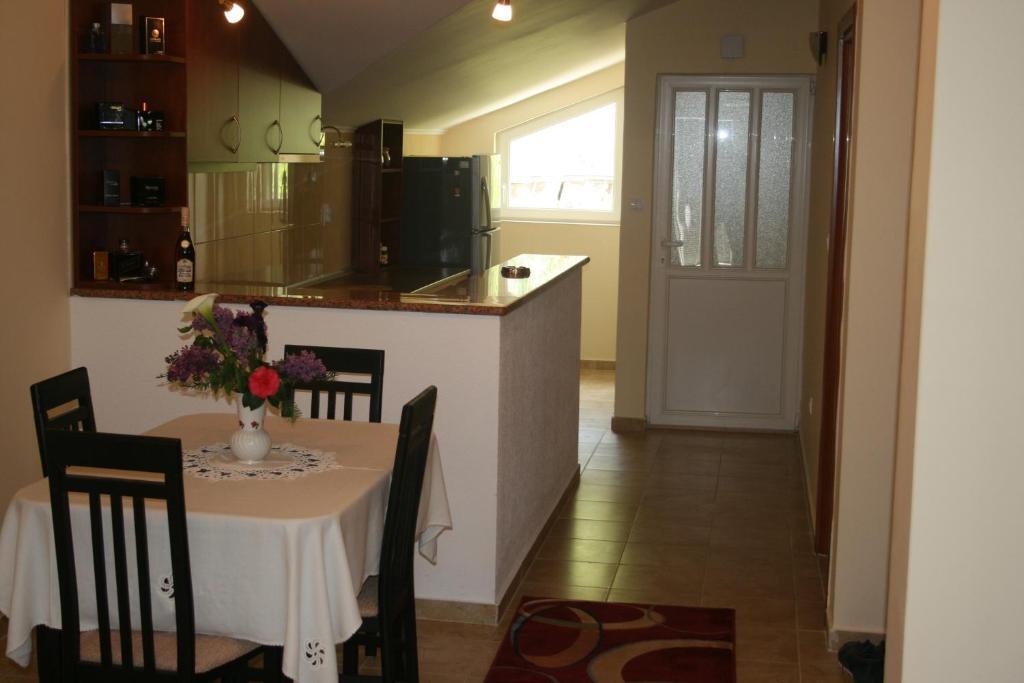 Петровац: Apartment Knezevic