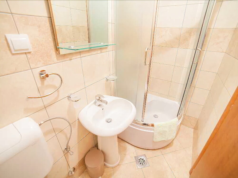 Петровац: Apartments Ivan