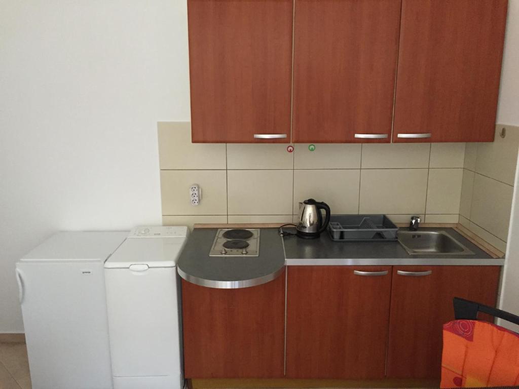 Петровац: Apartments Ivan