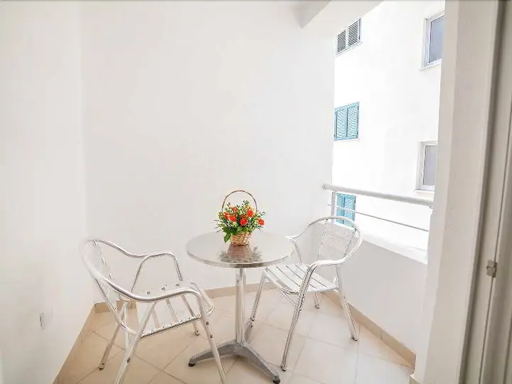 Петровац: Apartments Ivan