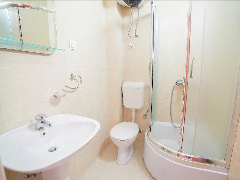 Петровац: Apartments Ivan