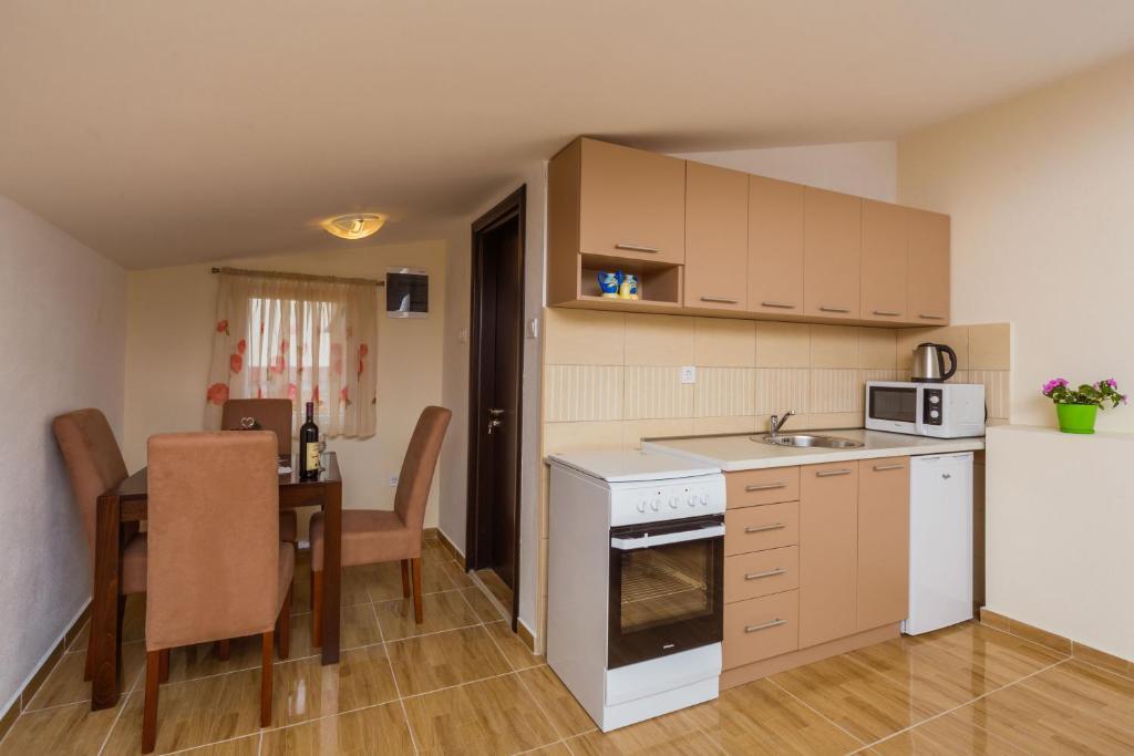 Котор: Paradise Bay Apartments