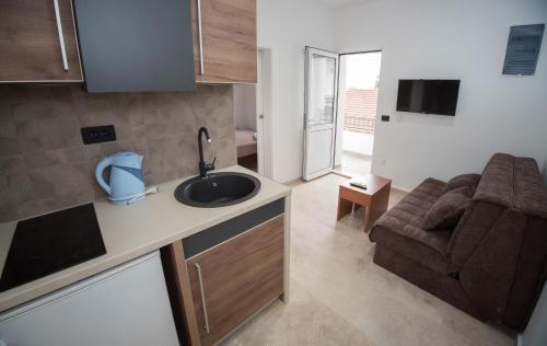Бар: Vila Monegro