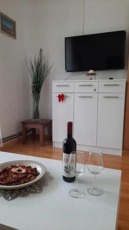 Сутоморе: Apartmani Tomovic