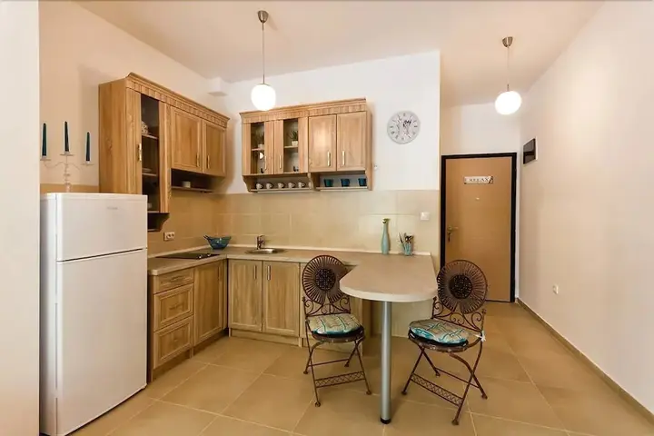 Будва: Apartments in Becici