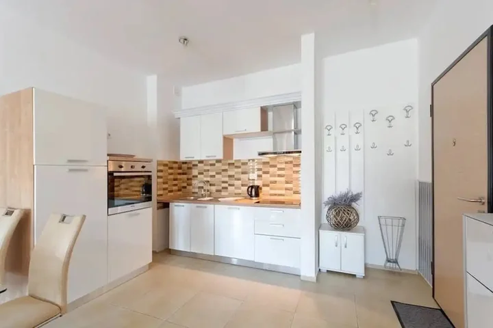 Будва: Apartments in Becici