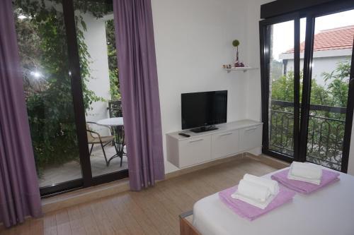 Петровац: Apartments Minja Nerin