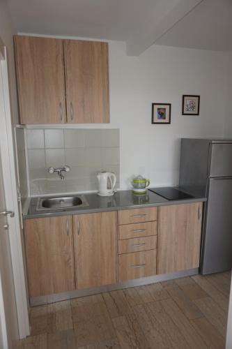Петровац: Apartments Minja Nerin
