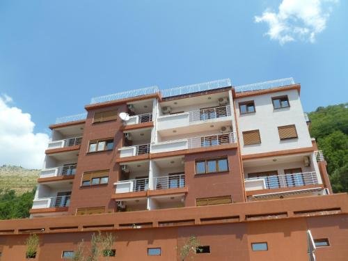 Петровац: Apartments DM