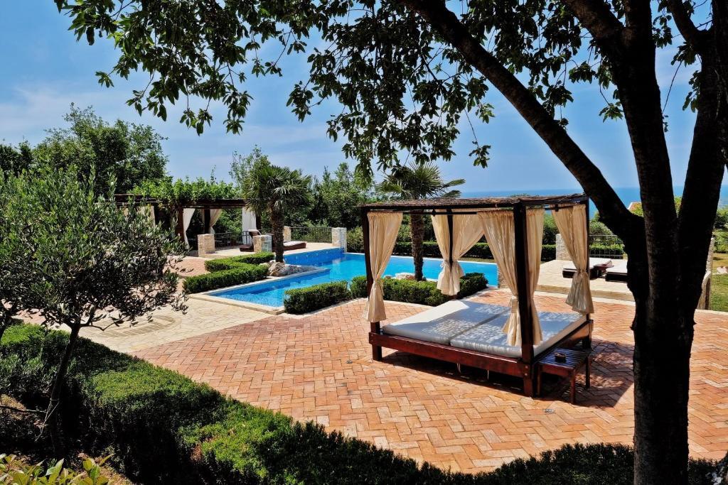 Сутоморе: Old Stone Villa Talići Hill
