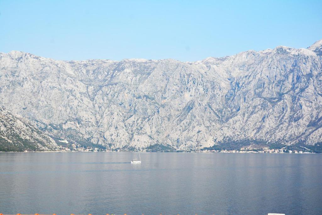 Столив: Holiday Home Cattaro