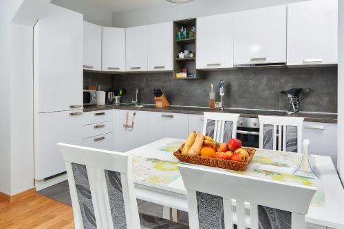 Бар: Apartments Villa FourTuna