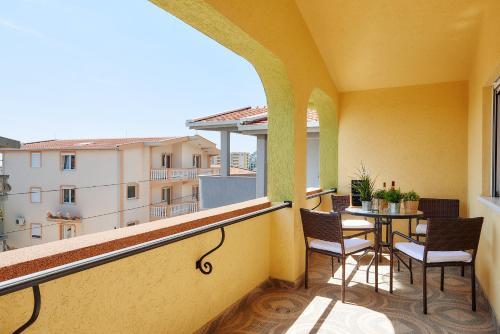 Бар: Apartments Villa FourTuna