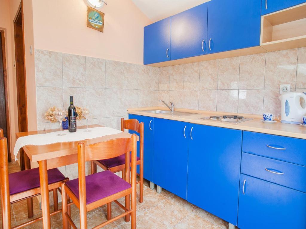 Петровац: Apartments M&M